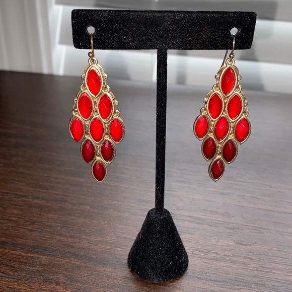 Red Ombre Dangle Earrings - Picture 2 of 3